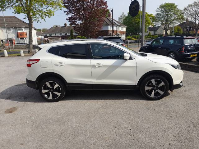 2016 Nissan Qashqai 1.5 dCi N-Connecta 5dr